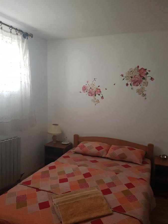 Pansion Lug Hotell Beograd Eksteriør bilde