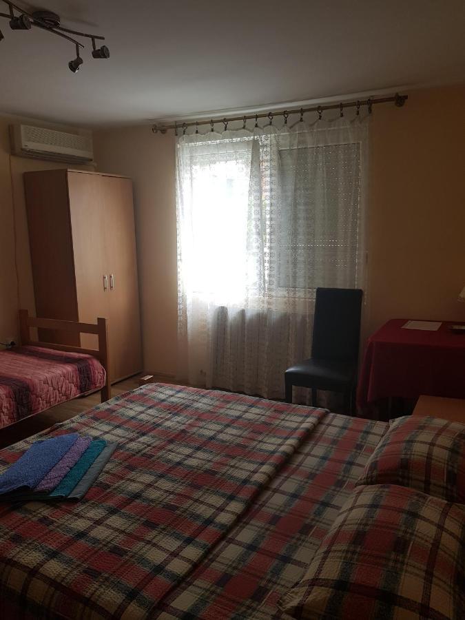 Pansion Lug Hotell Beograd Eksteriør bilde