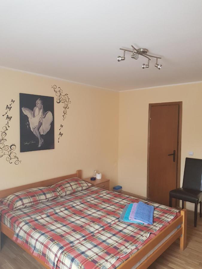 Pansion Lug Hotell Beograd Eksteriør bilde