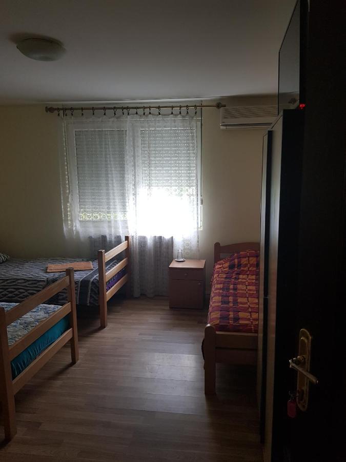 Pansion Lug Hotell Beograd Eksteriør bilde
