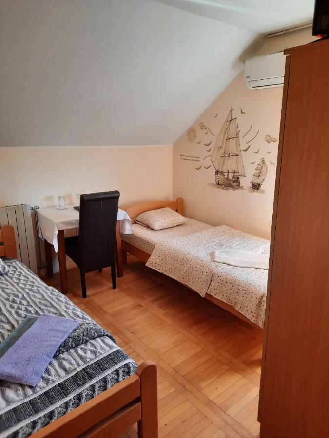 Pansion Lug Hotell Beograd Eksteriør bilde